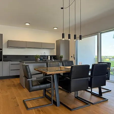 Luxus-apartment In *
